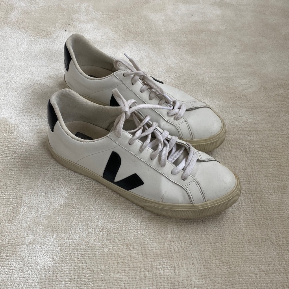 Veja Womens sneakers size 10